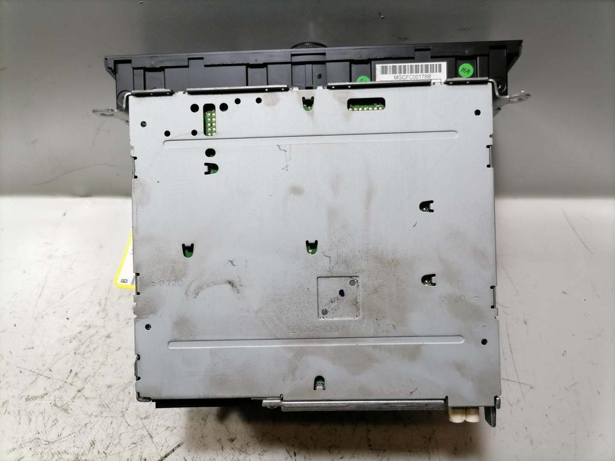 Audi A4 8K B8 original Radio Concert ohne Radiocode Bj.2009